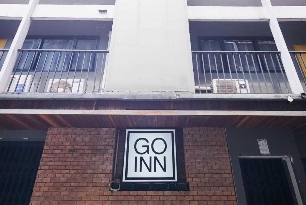Z Go Inn Bts St Louis Silom V โกอินน์ บีทีเอส เซนต์หลุยส์ สีลม 3 Bangkok Zewnętrze zdjęcie