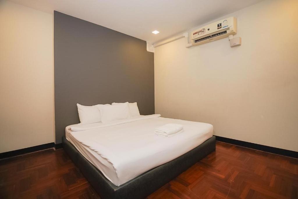 Z Go Inn Bts St Louis Silom V โกอินน์ บีทีเอส เซนต์หลุยส์ สีลม 3 Bangkok Zewnętrze zdjęcie